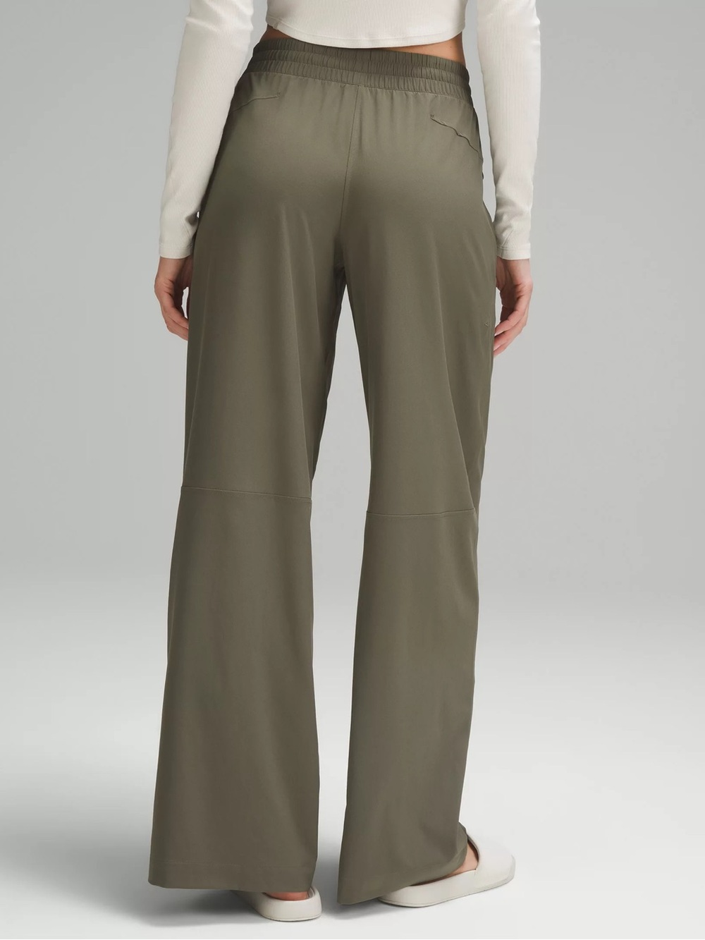 lululemon athletica Swift Mid-Rise Wide-Leg Pants in Army Green - Picture 5 of 6